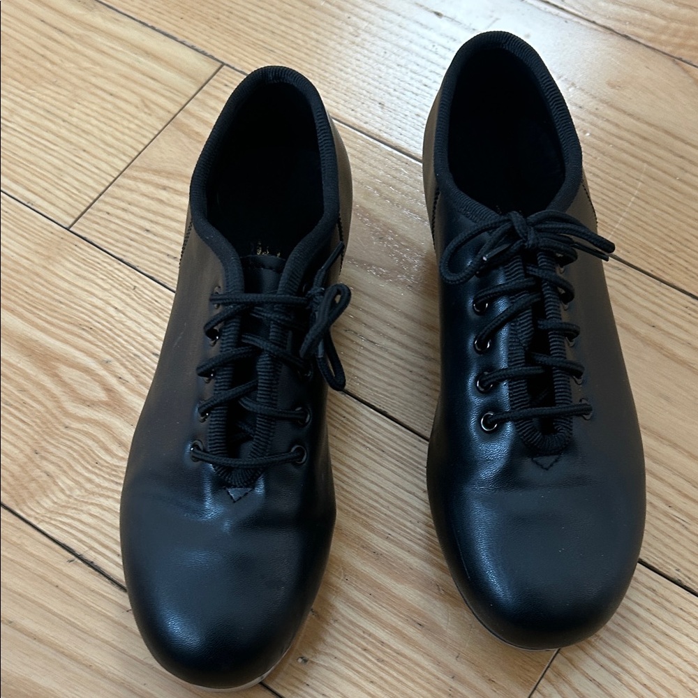 Kids black tap shoes